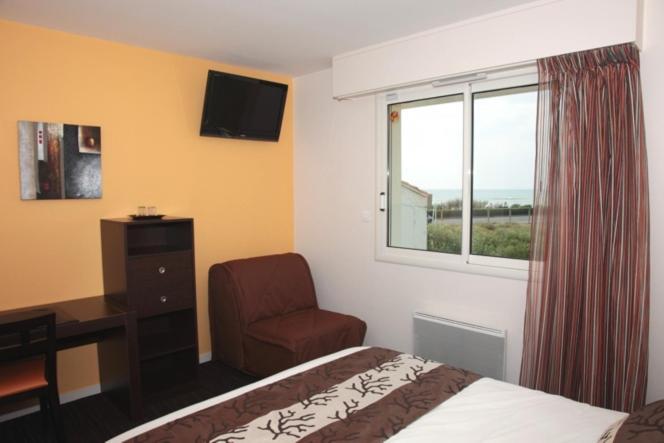 Logis Hotellerie Les Brisants , Restaurant J M Perochon Bretignolles-sur-Mer Ngoại thất bức ảnh